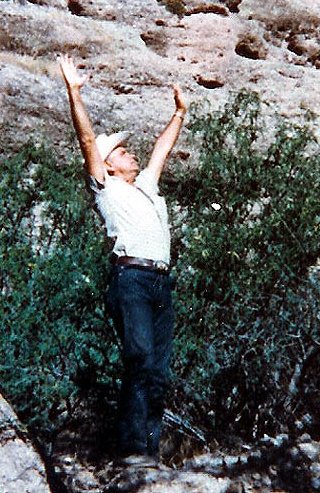 Frère Branham adore Dieu au Mont Sunset